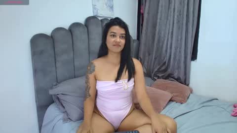 emma_saenz01 online show from May 2026 06:43:01 AM