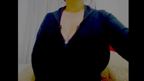 Snapshot of emma_saenzz chatting on November 2025 05:17:01 AM emma_saenzz online show from November 2025 05:17:01 AM