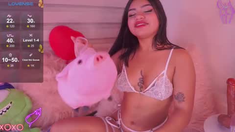 Snapshot of emma_soffia_ chatting on February 2025 11:23:02 PM EMMA online show from February 2025 11:23:02 PM