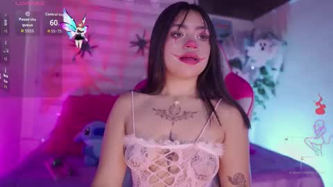 Snapshot of emma_soffia_ chatting on October 2025 07:01:01 PM EMMA online show from October 2025 07:01:01 PM