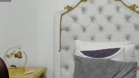 emma swit online show from February 2026 03:37:02 AM