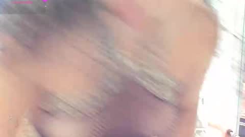 Snapshot of emma_ucros chatting on September 2025 10:36:01 PM Emma Ucros online show from September 2025 10:36:01 PM