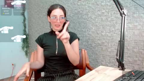 Snapshot of emma_unu chatting on February 2026 02:43:01 AM Emma online show from February 2026 02:43:01 AM