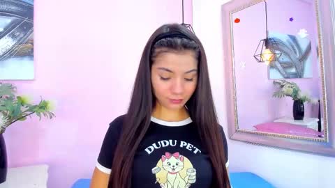 Emma  online show from November 2025 04:39:01 PM