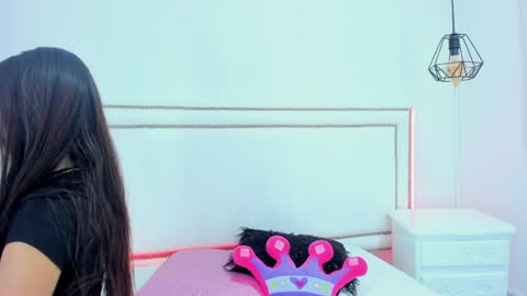 Emma  online show from April 2026 07:58:01 PM