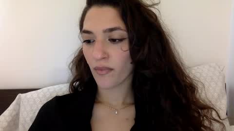 Snapshot of emmababy2322 chatting on January 2025 06:04:01 PM Emma online show from January 2025 06:04:01 PM