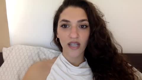 Snapshot of emmababy2322 chatting on January 2025 05:17:01 PM Emma online show from January 2025 05:17:01 PM