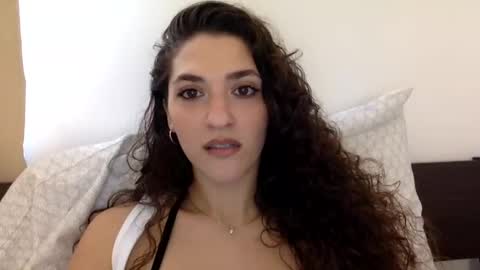 Snapshot of emmababy2322 chatting on February 2025 05:23:02 PM Emma online show from February 2025 05:23:02 PM