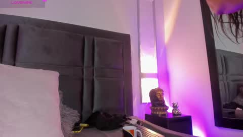 emma becket online show from February 2025 10:02:01 AM