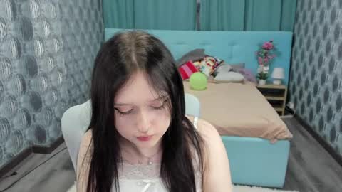 emmablissa online show from May 2026 02:42:02 AM