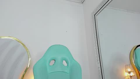 Snapshot of emmacrush chatting on January 2025 11:56:01 PM Welcome Im yosein Your love is my passion activate it with your tips and enjoy with me online show from January 2025 11:56:01 PM