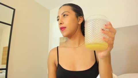 emmaespencer  online show from May 2026 11:33:02 PM