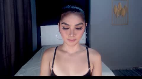 Emma online show from May 2026 02:18:01 AM