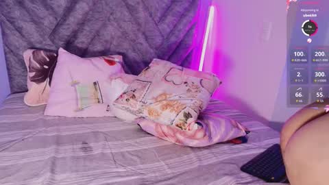  Emma  online show from October 2025 04:12:01 AM