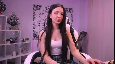 Emma online show from December 2024 04:19:01 AM