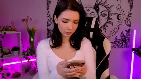 Emma online show from March 2025 04:54:02 AM