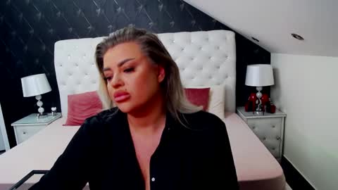 Emma Mavis online show from December 2024 06:59:02 AM