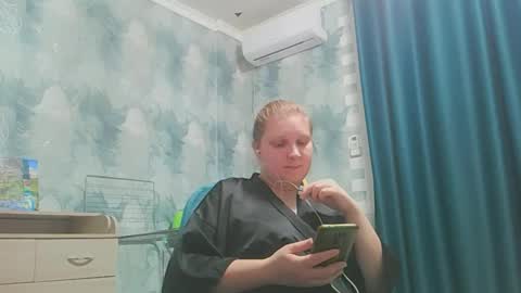 Snapshot of emmamelody944534 chatting on October 2025 06:19:02 PM emmamelody online show from October 2025 06:19:02 PM