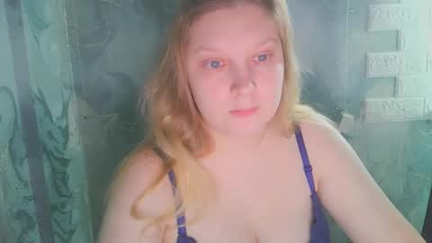 Snapshot of emmamelody944534 chatting on November 2025 09:31:01 AM emmamelody online show from November 2025 09:31:01 AM