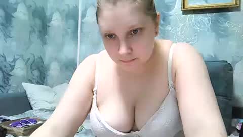 emmamelody online show from April 2026 03:49:01 PM