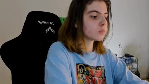 Emma online show from December 2024 08:01:02 PM