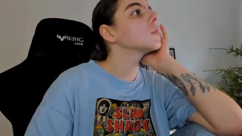 Emma online show from January 2025 07:21:01 PM