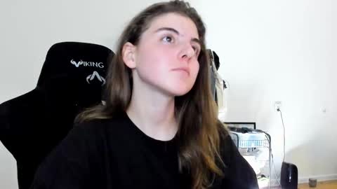 Emma online show from September 2025 08:08:02 PM