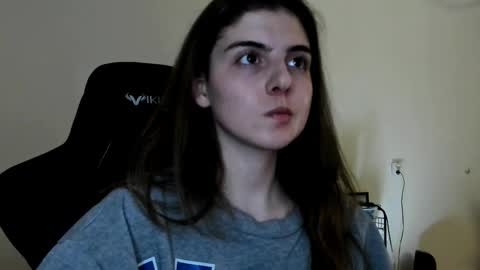 Emma online show from December 2025 08:49:01 PM