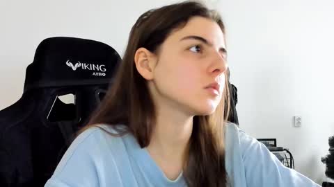 Emma online show from January 2026 10:20:02 AM