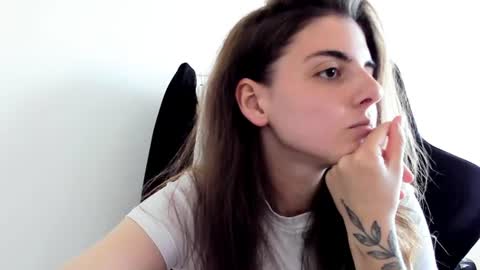 Emma online show from June 2026 12:08:01 PM