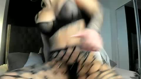 Snapshot of emmarosebvip chatting on January 2025 11:24:01 PM Emma Rose B. online show from January 2025 11:24:01 PM