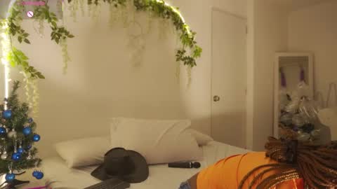 Sara online show from November 2025 11:35:01 AM