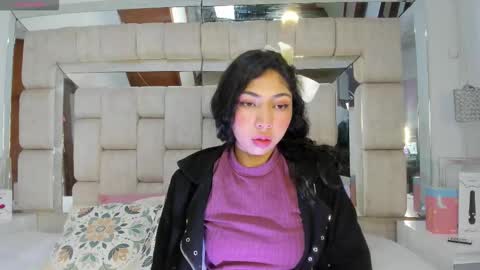 Emma online show from November 2025 12:20:01 PM