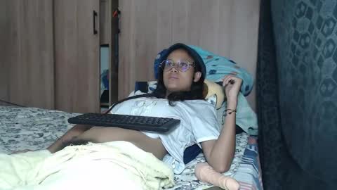 emmasweet95 online show from February 2025 11:48:01 PM