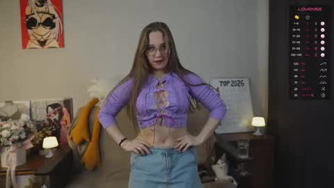 Snapshot of emmatiny chatting on January 2026 04:22:02 PM Mia online show from January 2026 04:22:02 PM