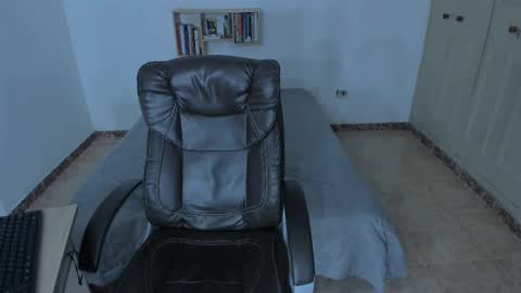 Snapshot of emmatorres9 chatting on December 2024 12:39:02 AM Emma Torres online show from December 2024 12:39:02 AM