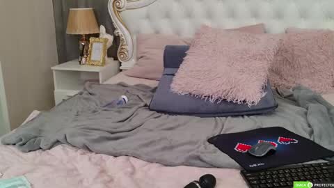 Emma Warren online show from May 2026 04:07:02 AM