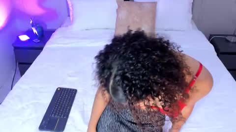 EMMAWILIAMS online show from November 2025 08:19:02 PM