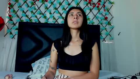 Snapshot of emmawillliams chatting on March 2025 05:04:01 PM Emma online show from March 2025 05:04:01 PM