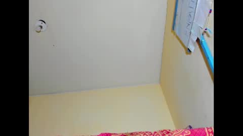 hi im emmalina welcome to your happy place online show from January 2025 02:33:02 PM