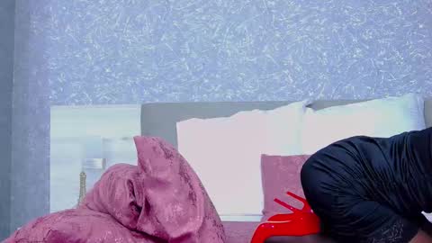 Snapshot of emmaxxxqueen chatting on October 2025 06:48:01 AM EmmaXXXQueen online show from October 2025 06:48:01 AM