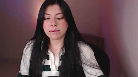 Snapshot of emmi_0 chatting on February 2026 04:39:02 AM Emily Independent model online show from February 2026 04:39:02 AM