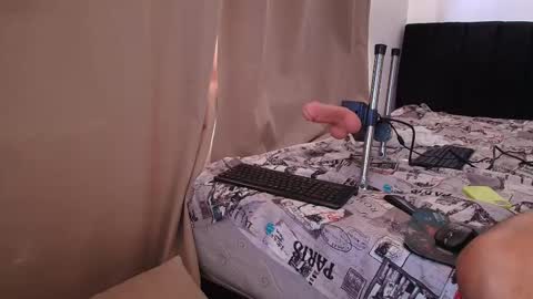 emmi_11 online show from November 2025 02:19:01 PM