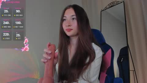 Emmi online show from September 2025 12:05:02 PM