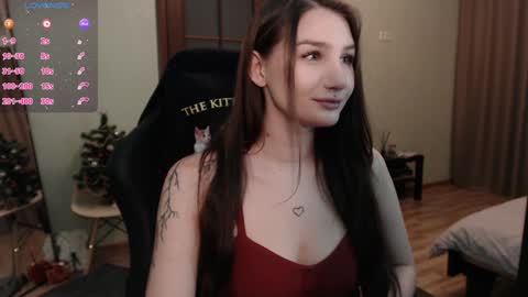 Snapshot of emmiclo chatting on December 2024 08:27:02 PM Emily online show from December 2024 08:27:02 PM