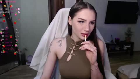 Snapshot of emmiclo chatting on November 2025 04:22:02 AM Emily online show from November 2025 04:22:02 AM