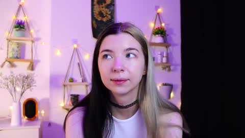 emmie_everly online show from October 2025 07:11:01 PM