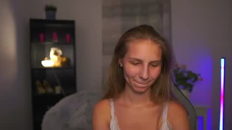 Emmie online show from July 2026 07:09:01 PM