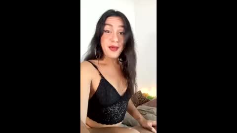 Snapshot of emmiily chatting on January 2026 08:05:02 AM Emely online show from January 2026 08:05:02 AM