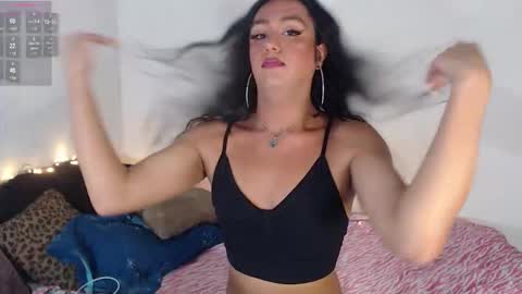 Snapshot of emmiily chatting on February 2026 09:26:01 AM Emely online show from February 2026 09:26:01 AM